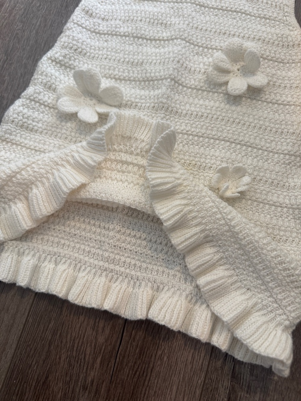 Zara White Knit Flower Appliqué Dress - Picture 6 of 7